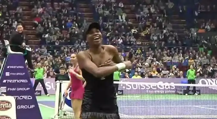 Pakaian Hampir Memalukan Venus Williams Di Itali
